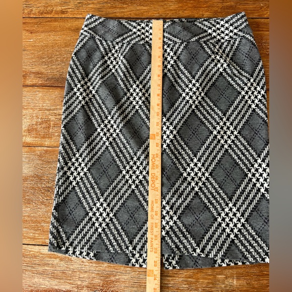 Lane Bryant Skirt Women's Gray Plaid Above Knee Zipper Straight & Pencil 14 - Picture 8 of 10